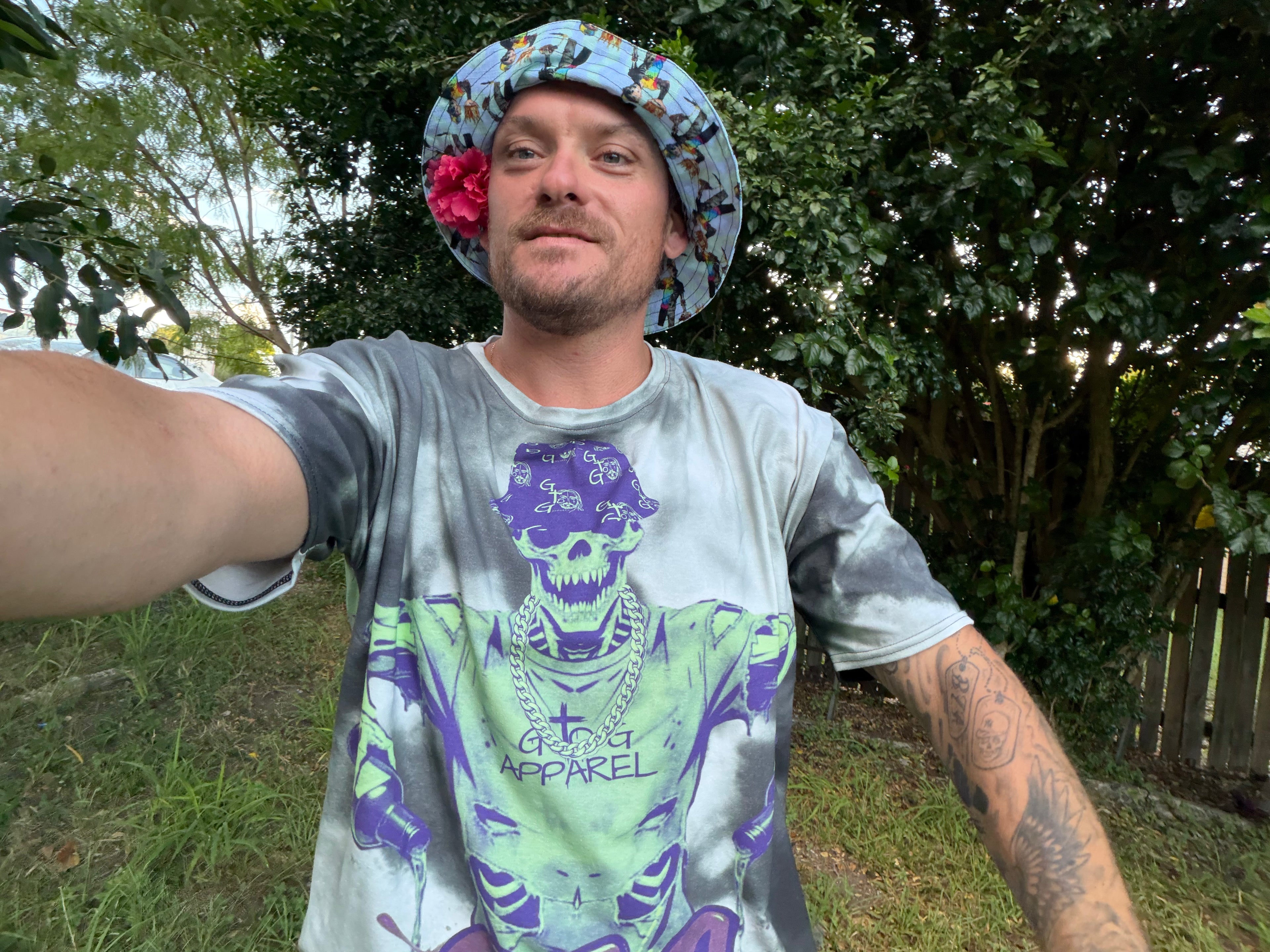 Reversible bucket hat